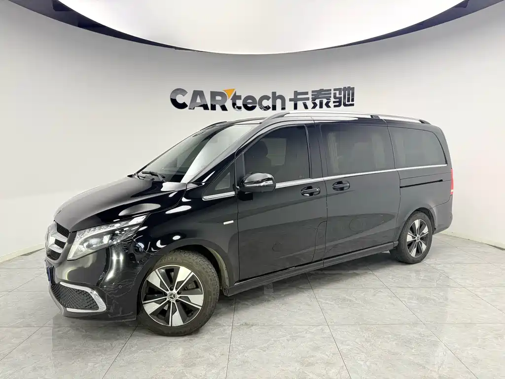 Mercedes-Benz V-Class 2024 — фото 1