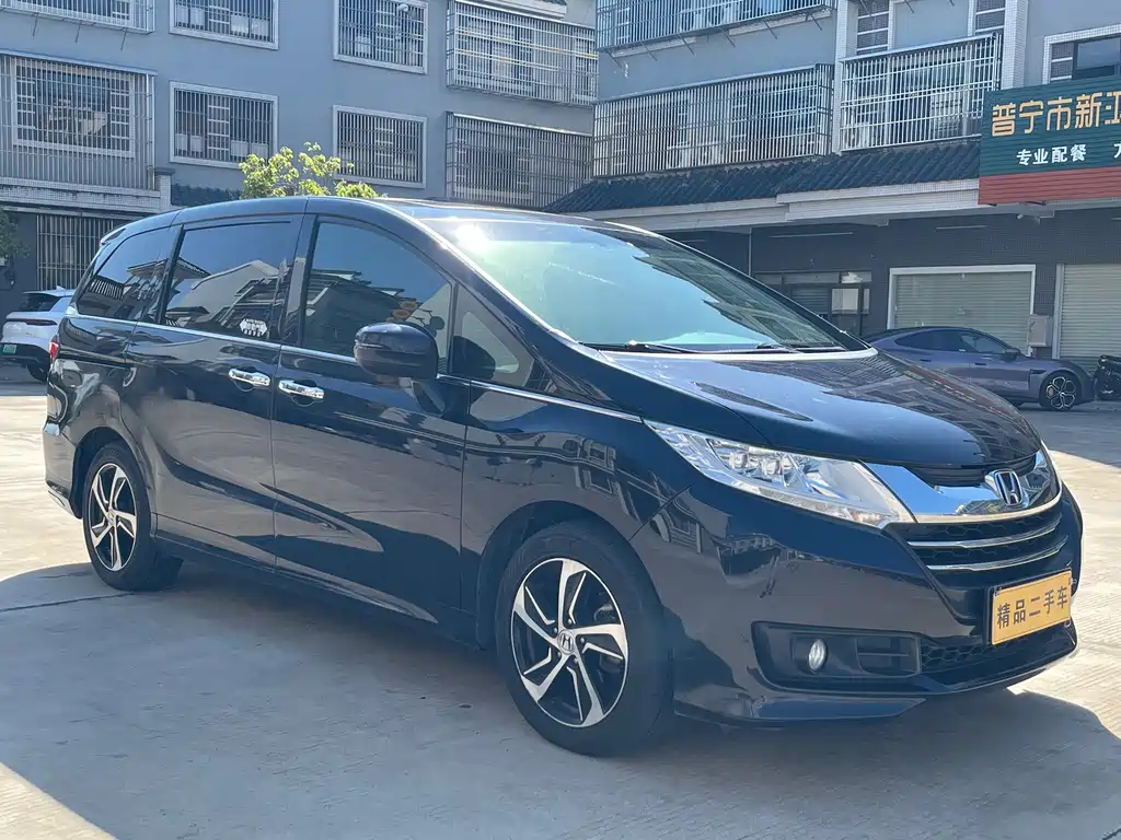 Honda Odyssey 2017 — фото 3