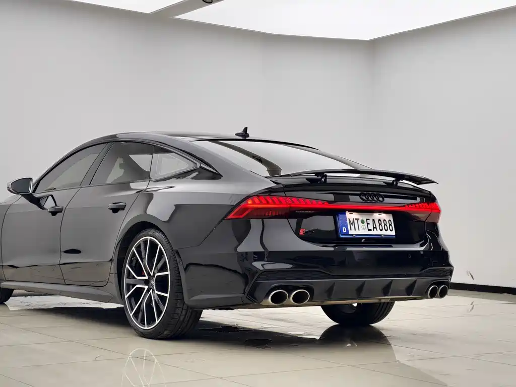 Audi S7 2021 — фото 15