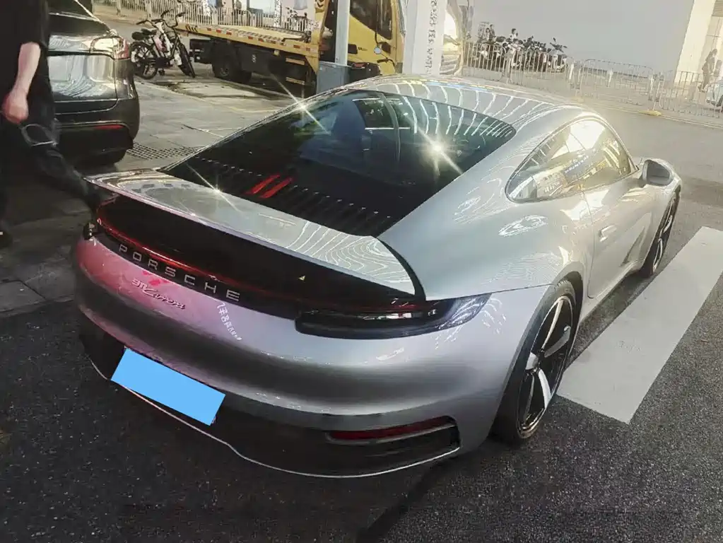 Porsche 911 2023