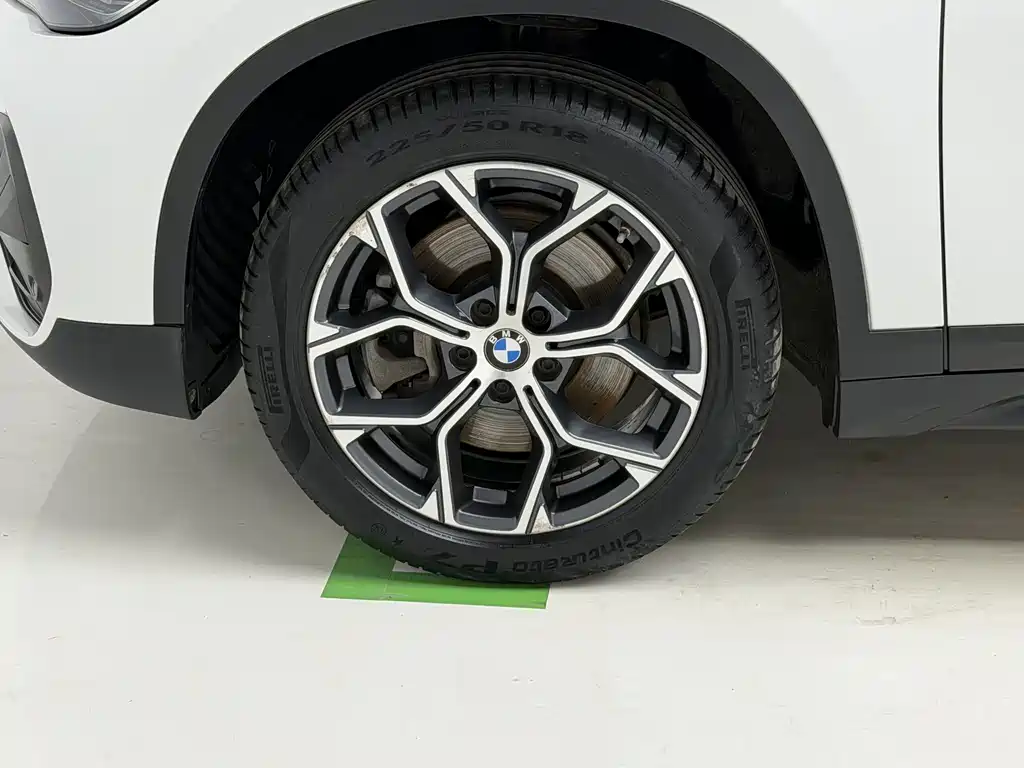 BMW X1 2021 — фото 8