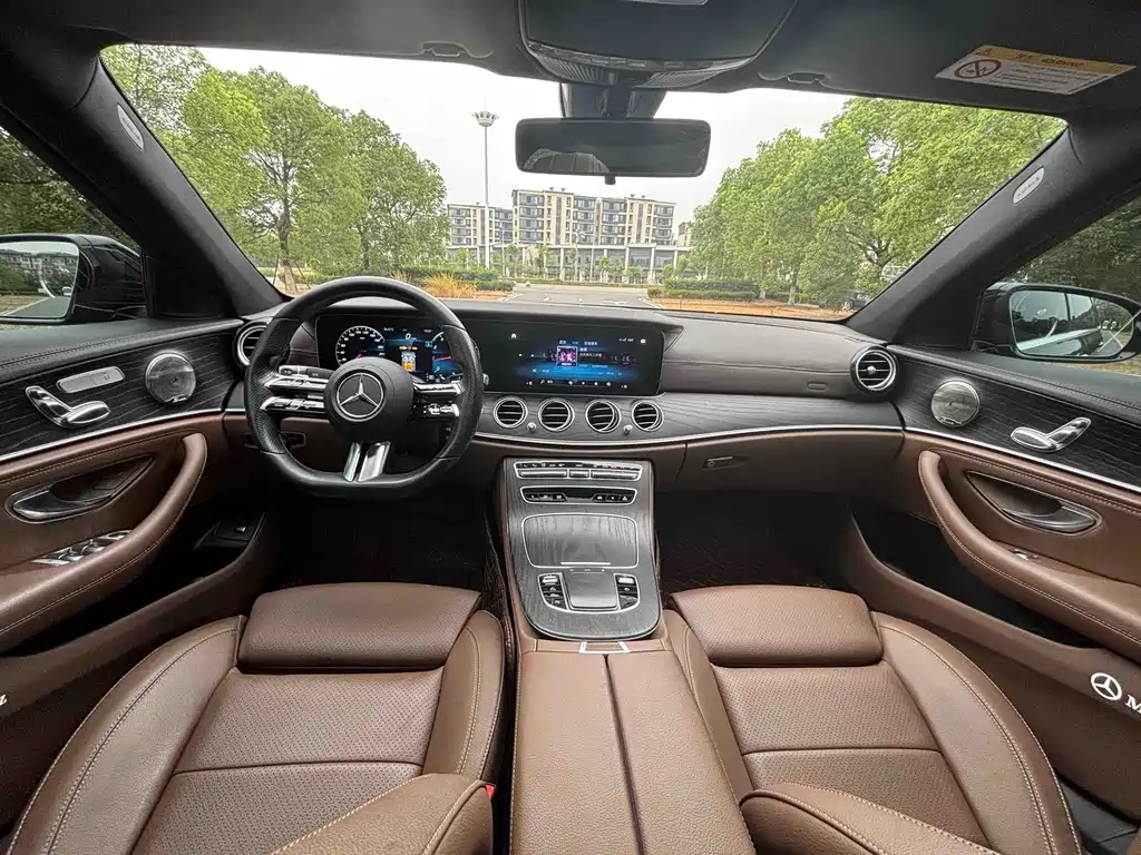 Mercedes-Benz E-Class 2022