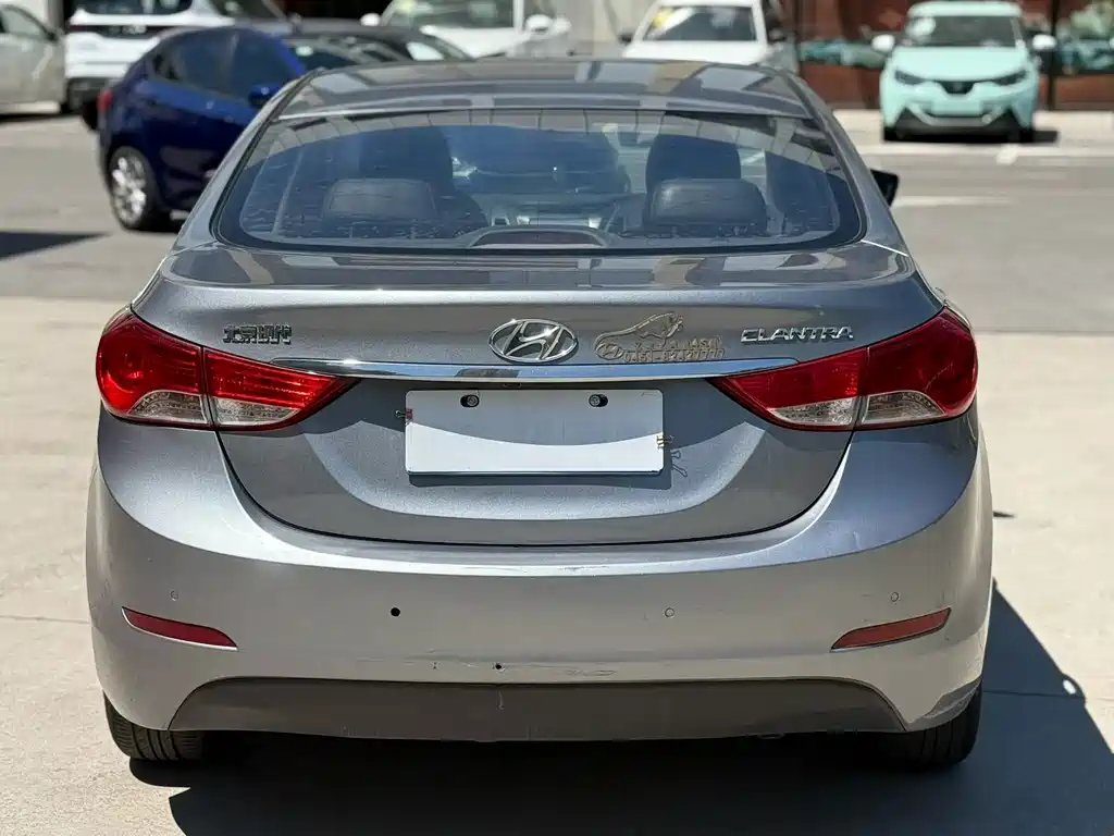 Hyundai Elantra Langdong 2014 — фото 8