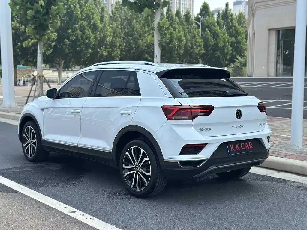 Volkswagen T-Roc 2023 — фото 16