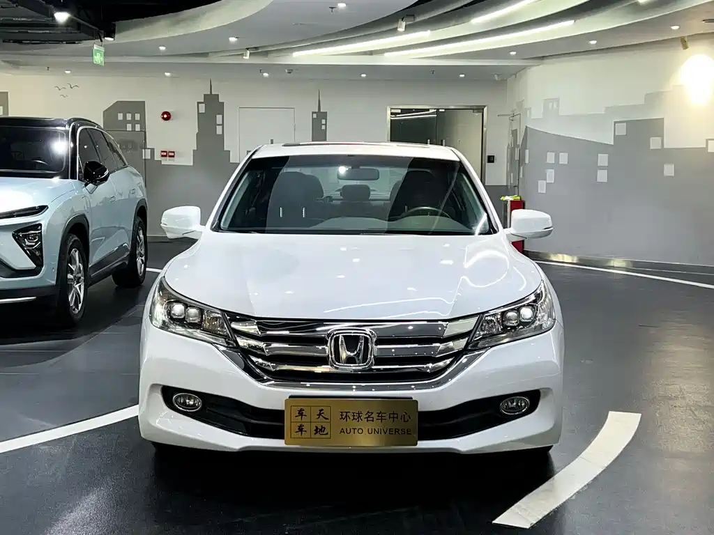 Honda Accord 2014 — фото 1