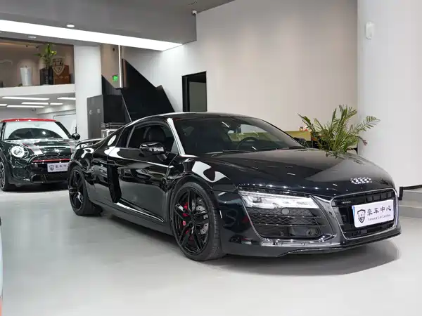 Audi R8 2014
