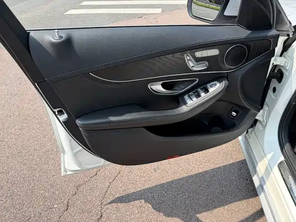 Mercedes-Benz C-Class 2019