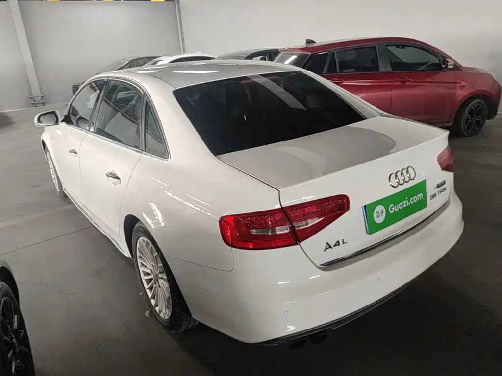 Audi A4L 2016
