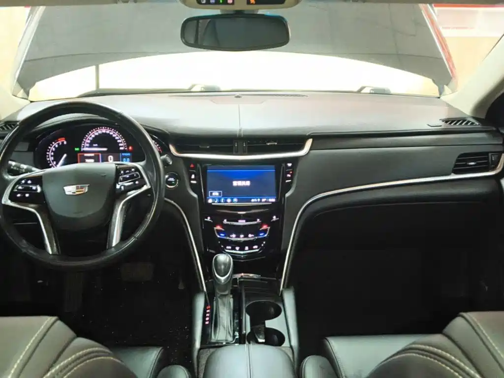 Cadillac XTS 2018 — фото 10