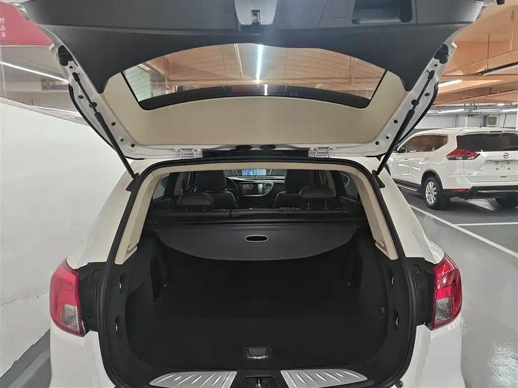 Buick Envision Plus 2016 — фото 12
