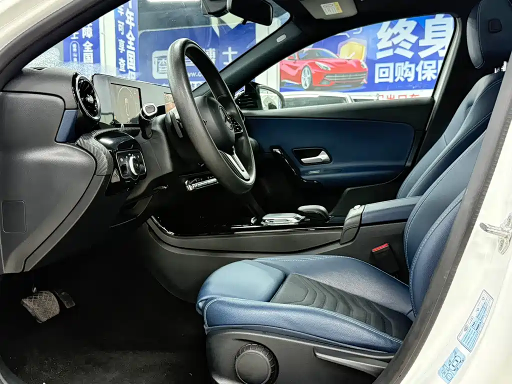 Mercedes-Benz A-Class 2022 — фото 16