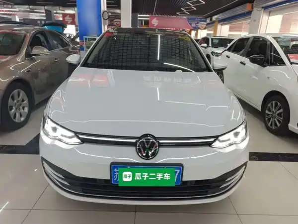 Volkswagen Golf 2024