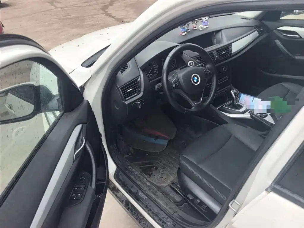 BMW X1 2015 — фото 23