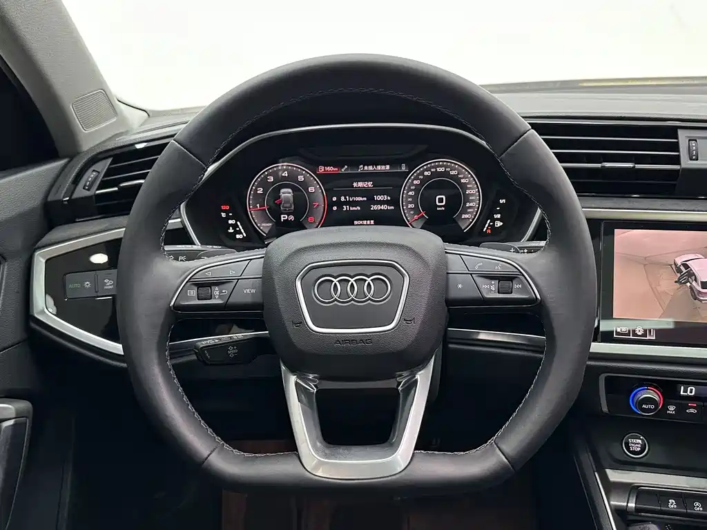 Audi Q3 2023 — фото 10