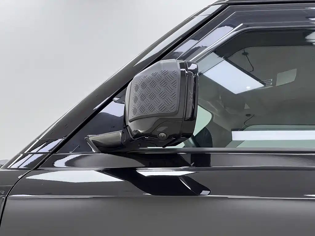 Land Rover Defender 2022 — фото 35