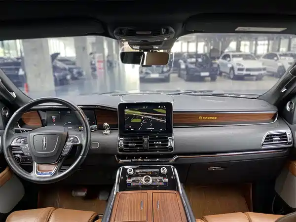 Lincoln Navigator 2020