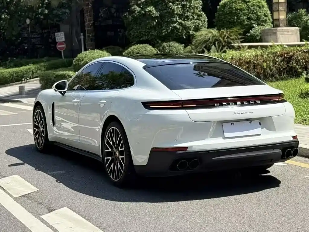 Porsche Panamera 2024 — фото 17