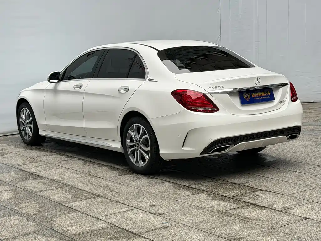 Mercedes-Benz C-Class 2017 — фото 16