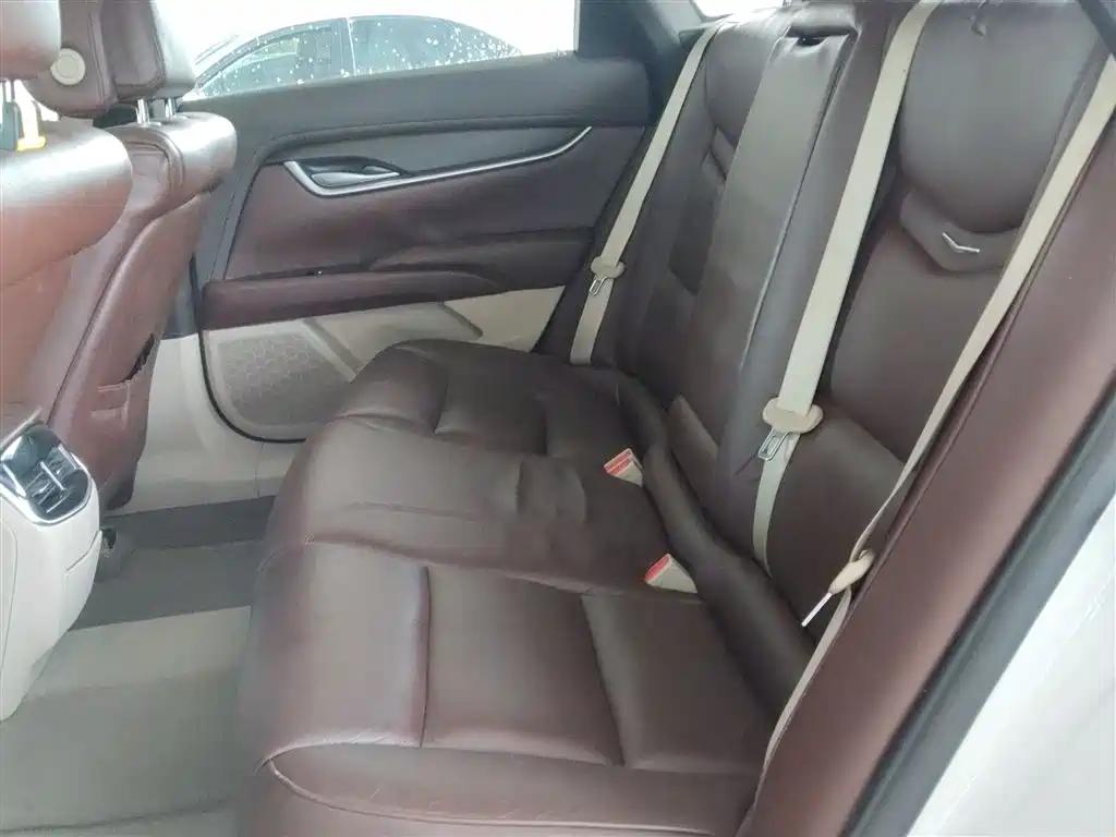Cadillac XTS 2015 — фото 17