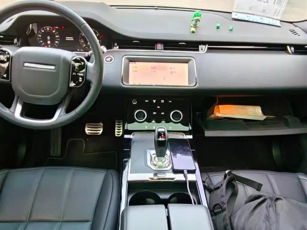 Land Rover Evoque 2021 — фото 4