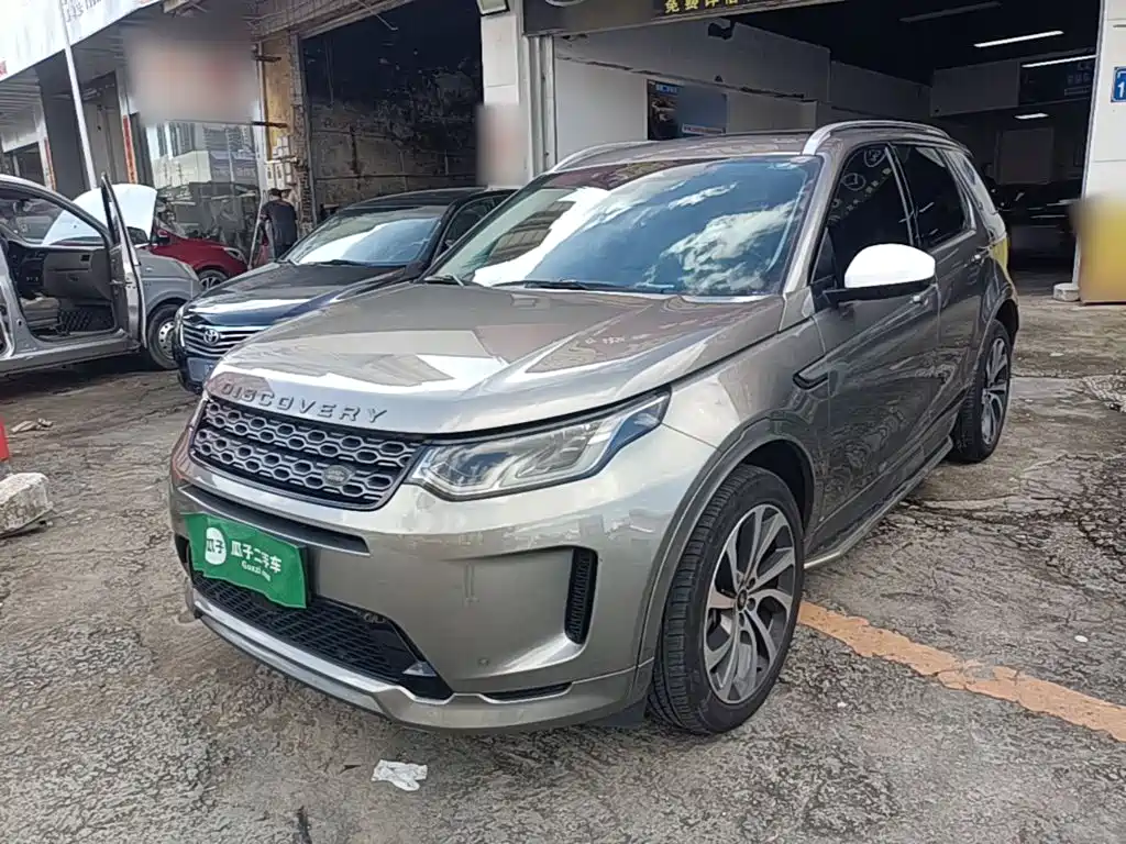 Land Rover Discovery Sport 2021