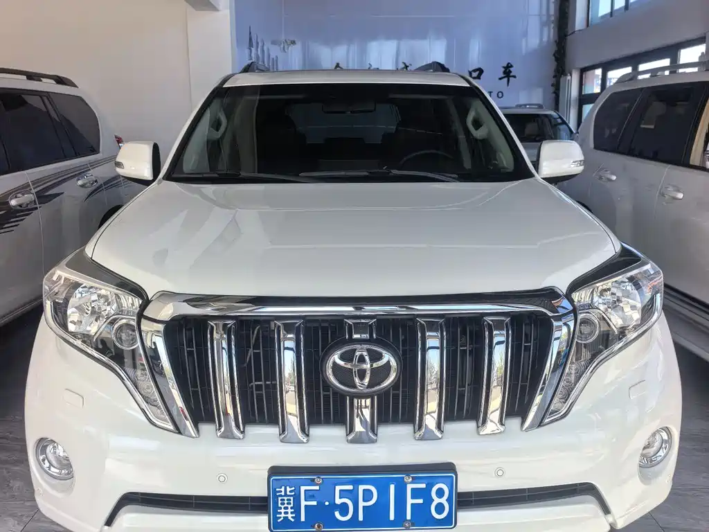 Toyota Prado 2017 — фото 1