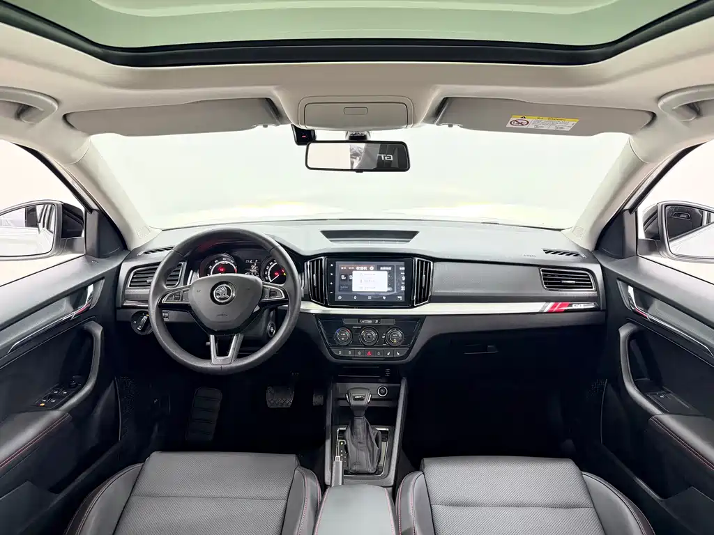 Skoda Kamiq 2023 — фото 11