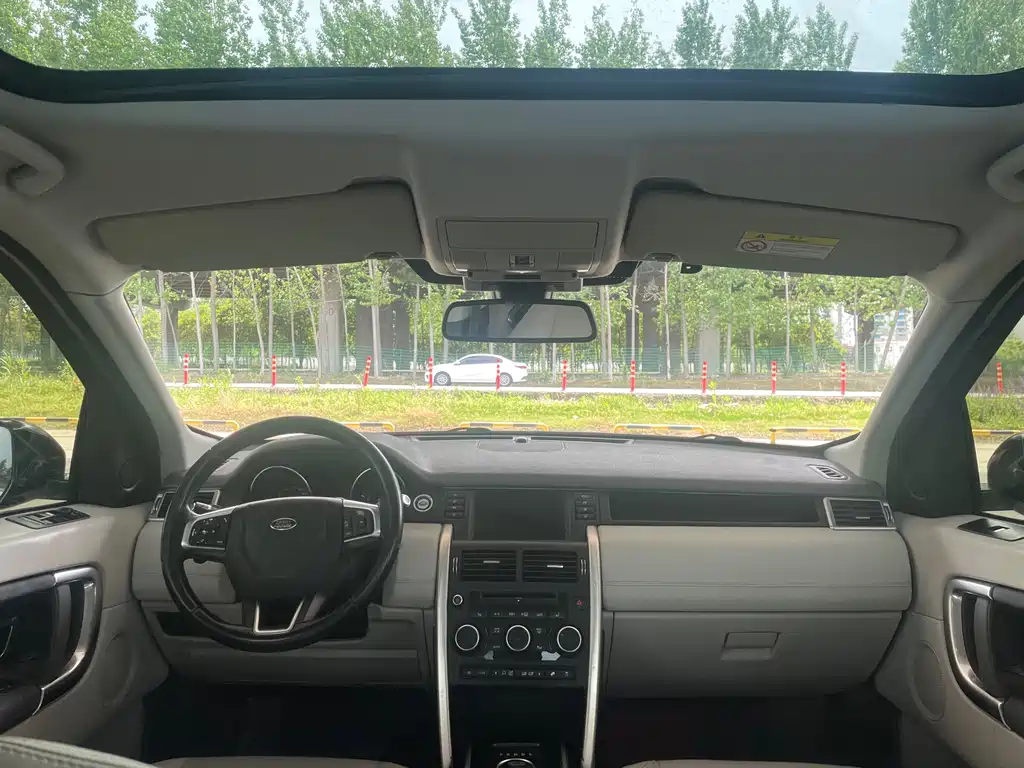 Land Rover Discovery Sport 2015 — фото 17