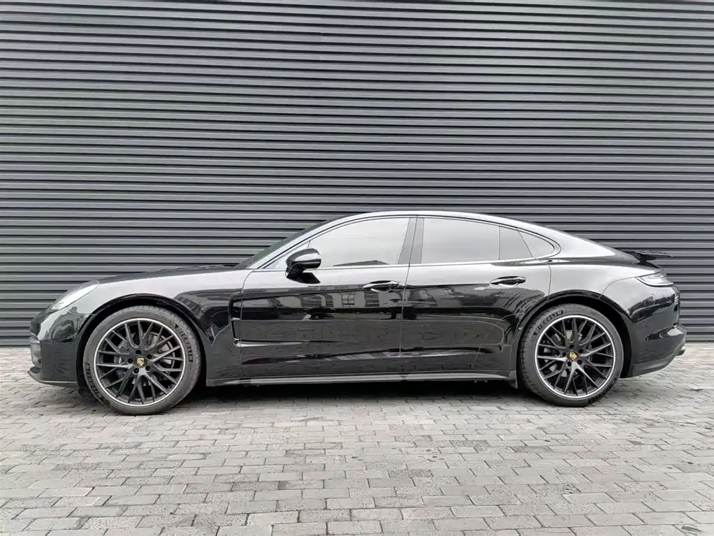 Porsche Panamera 2023 — фото 9
