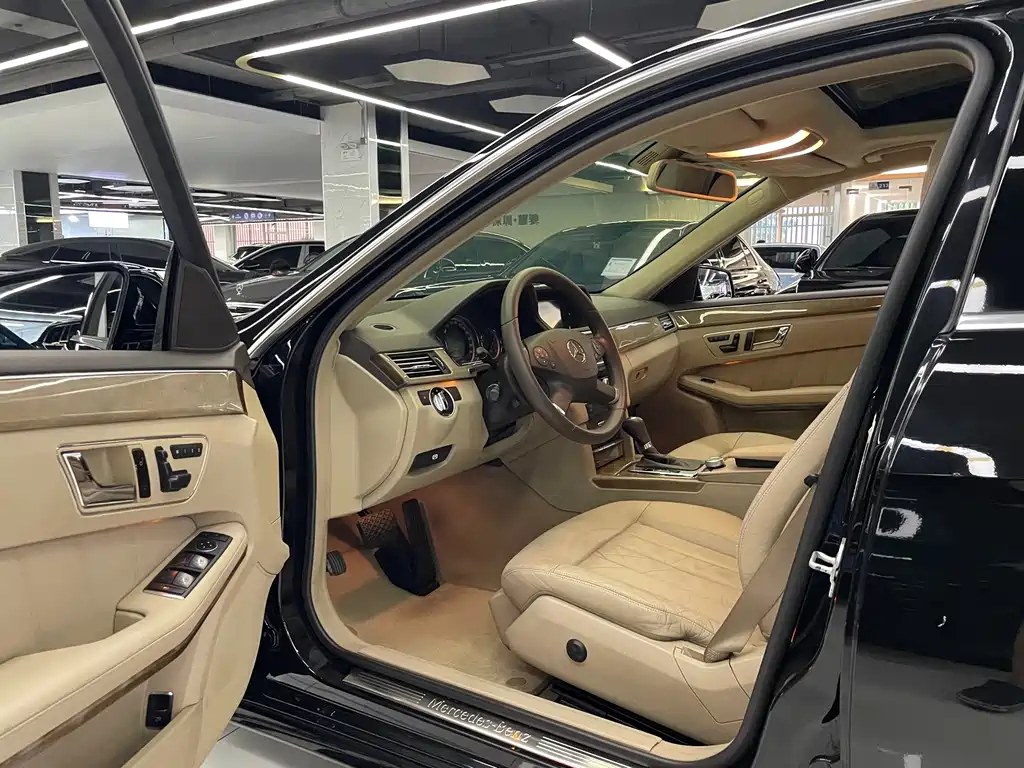 Mercedes-Benz E-Class 2011