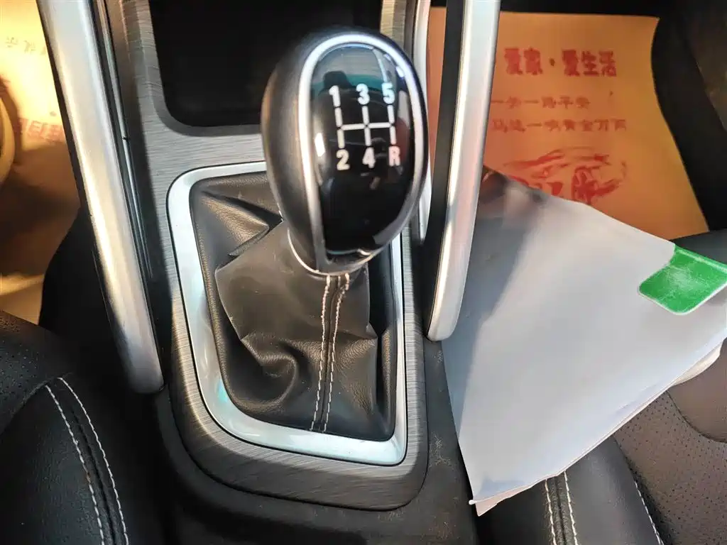 Geely Vision X3 2018 — фото 14