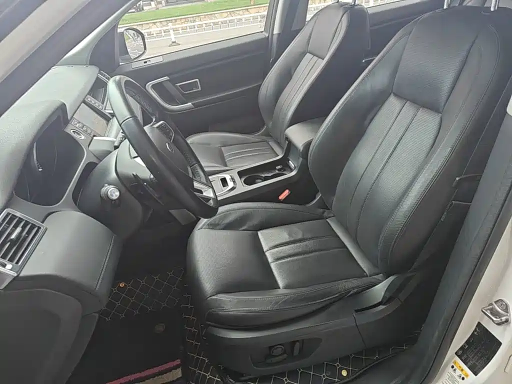 Land Rover Discovery Sport 2016 — фото 15