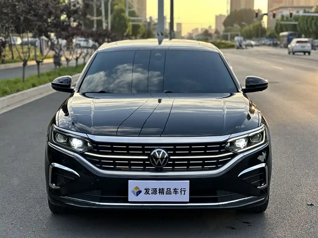 Volkswagen Passat 2023 — фото 2
