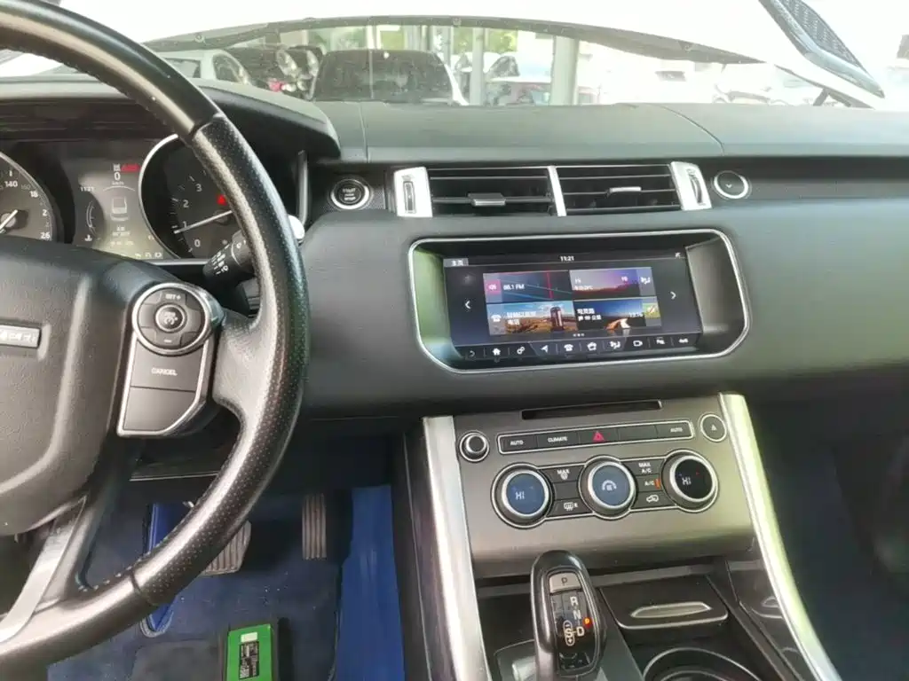 Land Rover Range Rover Sport 2017 — фото 13
