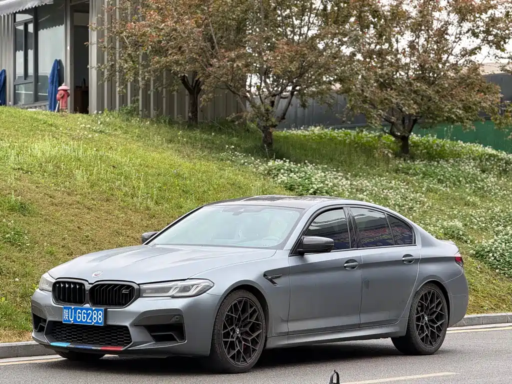 BMW M5 2021 — фото 1