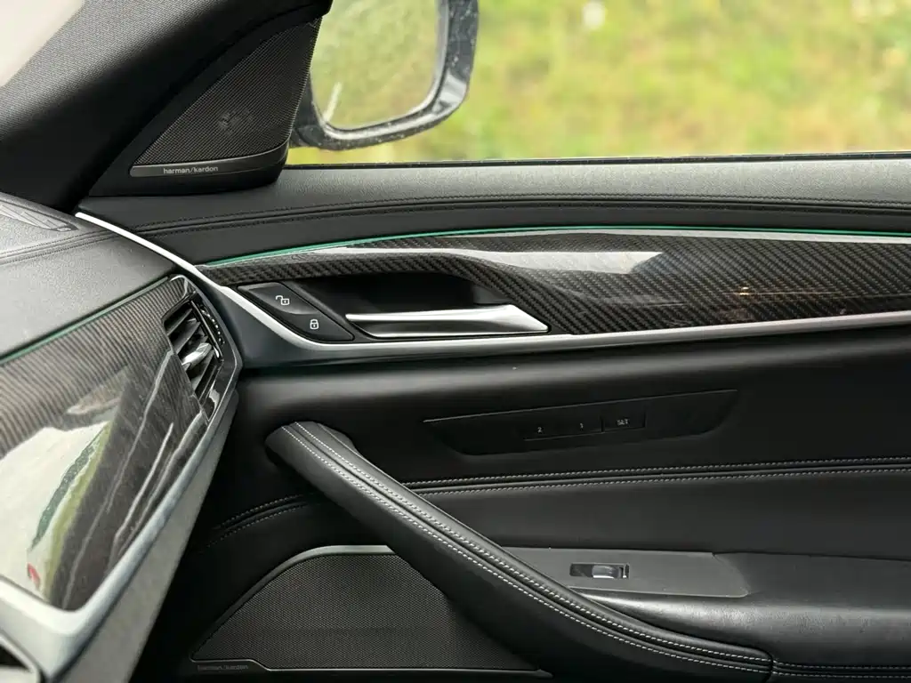 BMW M5 2021 — фото 10