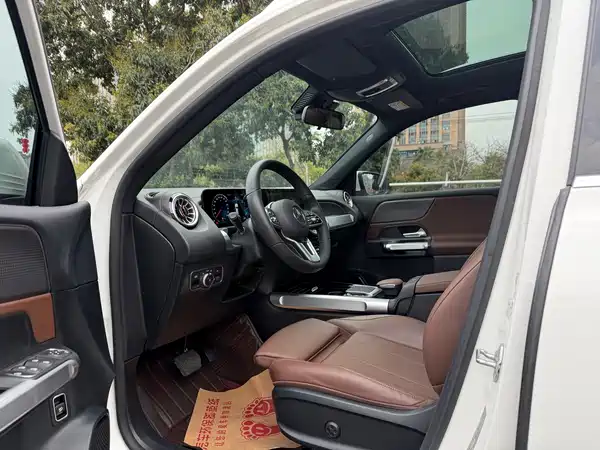 Mercedes-Benz GLB 2021