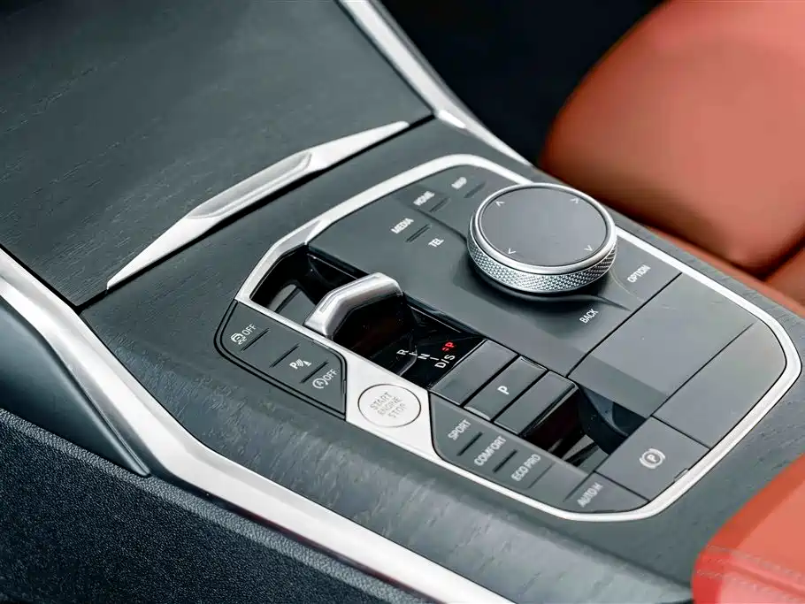 BMW 3 Series 2024 — фото 14
