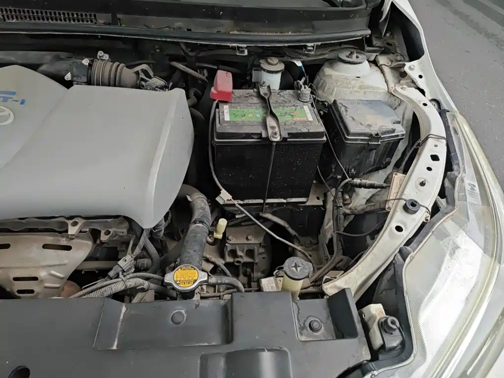 Toyota Yaris L 2015 — фото 22