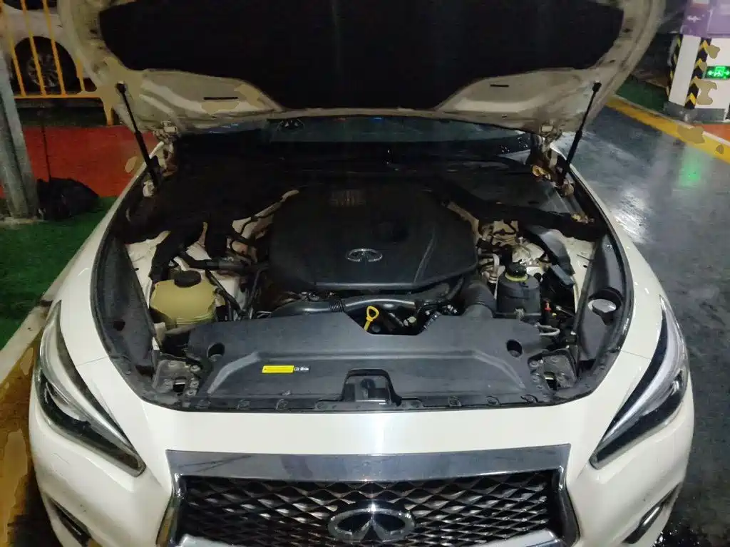Infiniti Q50L 2018 — фото 11
