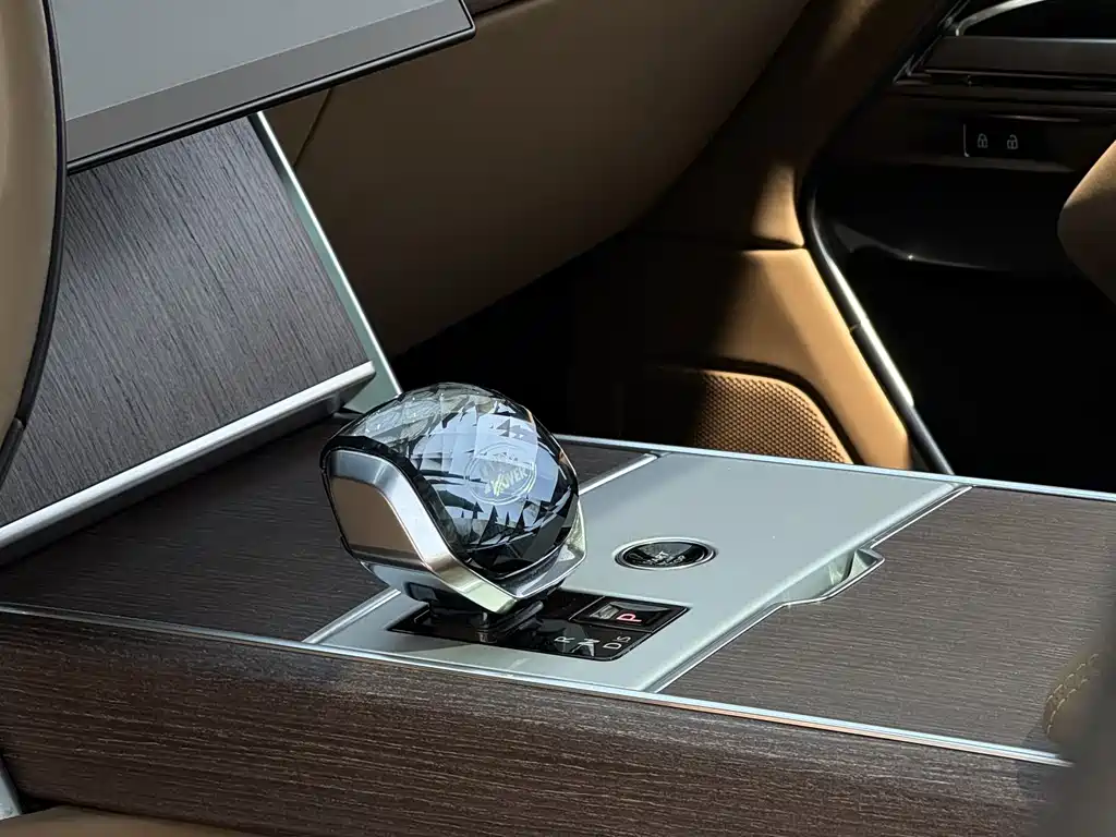 Land Rover Range Rover 2024 — фото 14