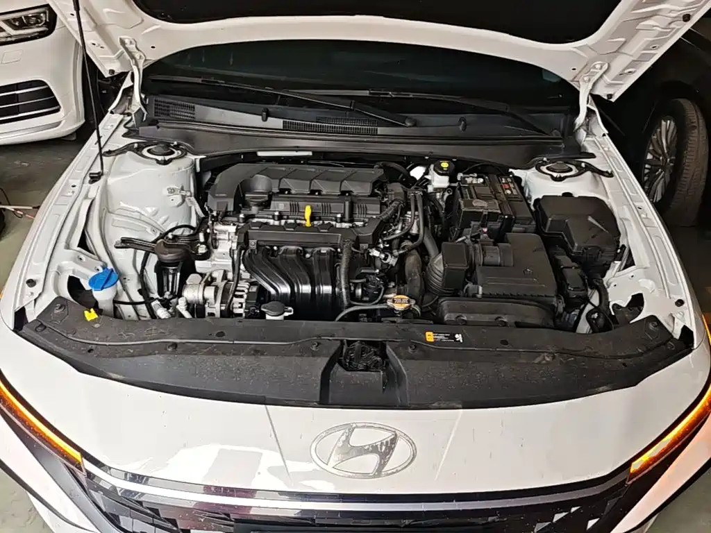 Hyundai Elantra 2024 — фото 16
