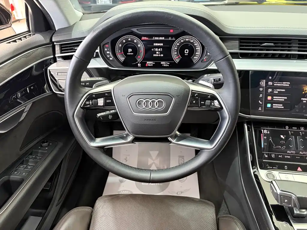Audi A8 2021 — фото 13
