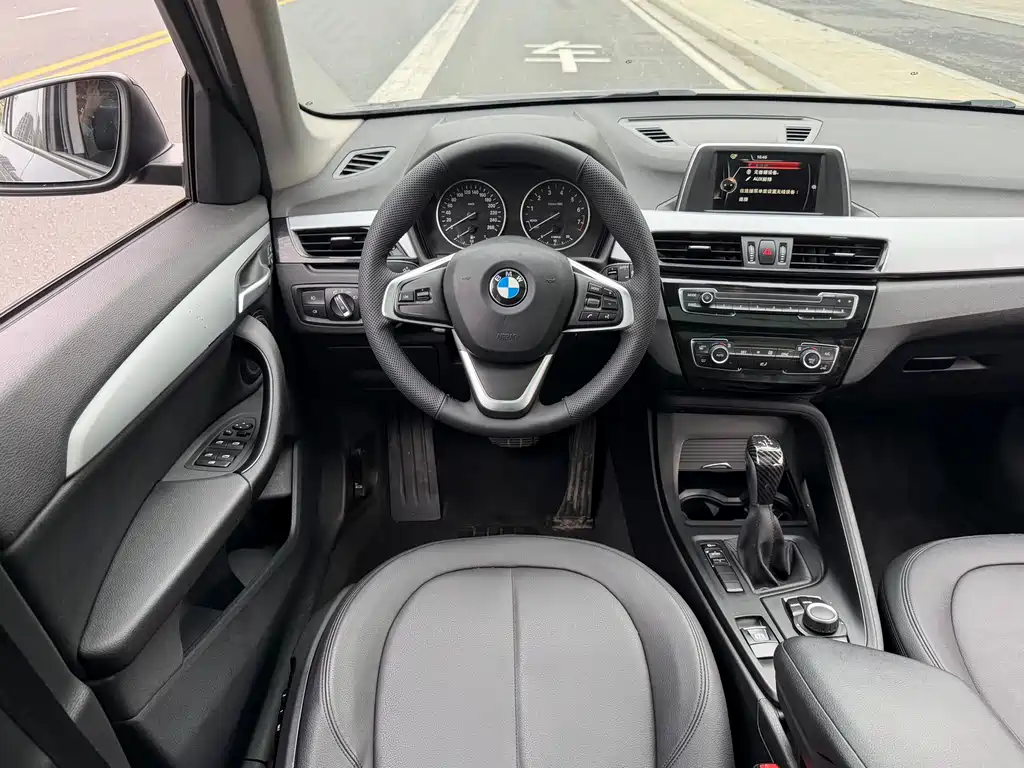 BMW X1 2017 — фото 13