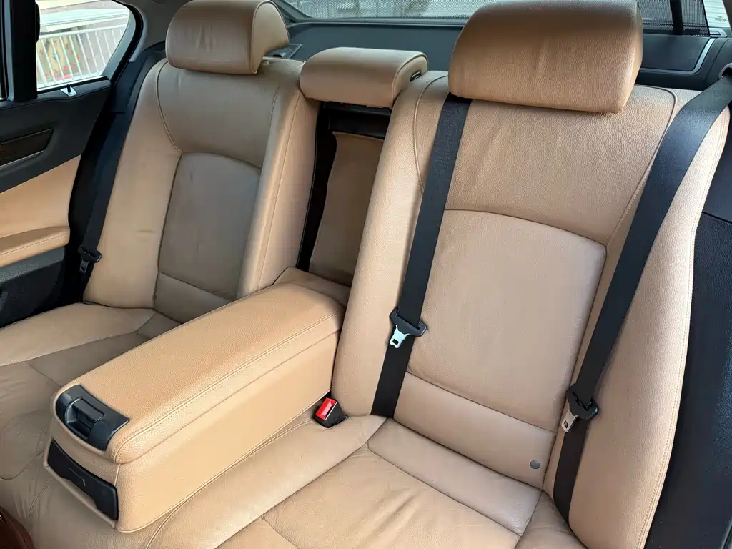 BMW 7 Series 2013 — фото 13