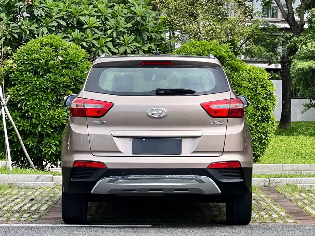 Hyundai ix25 2017 — фото 12