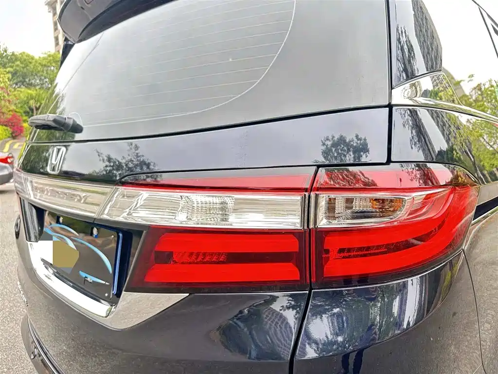Honda Odyssey 2017 — фото 11