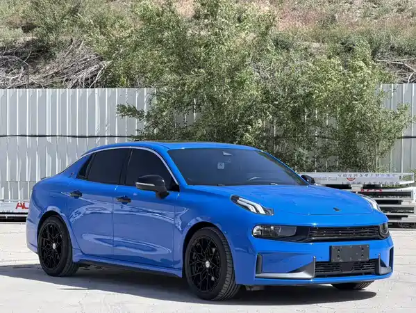 Lynk & Co 03 2022