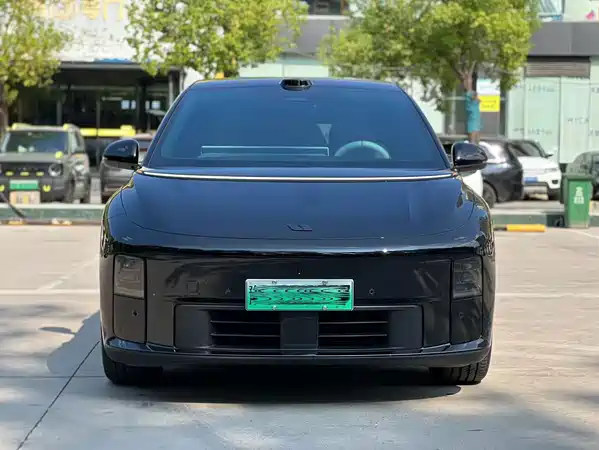 Li Auto i6 2025