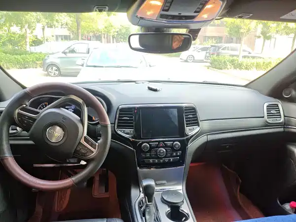 Jeep Grand Cherokee 2021